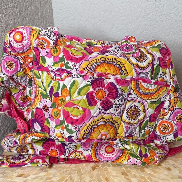 Vera Bradley Floral Quilted Women's travel Bag - Picture 7 of 10